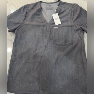NWT Figs Technical Collection Graphite Women's Scrub Top L